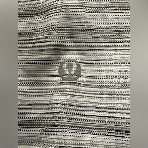 NWOT Lululemon High Times Cyber Stripe Silver Fox Gray Size 4 - Picture 5 of 10